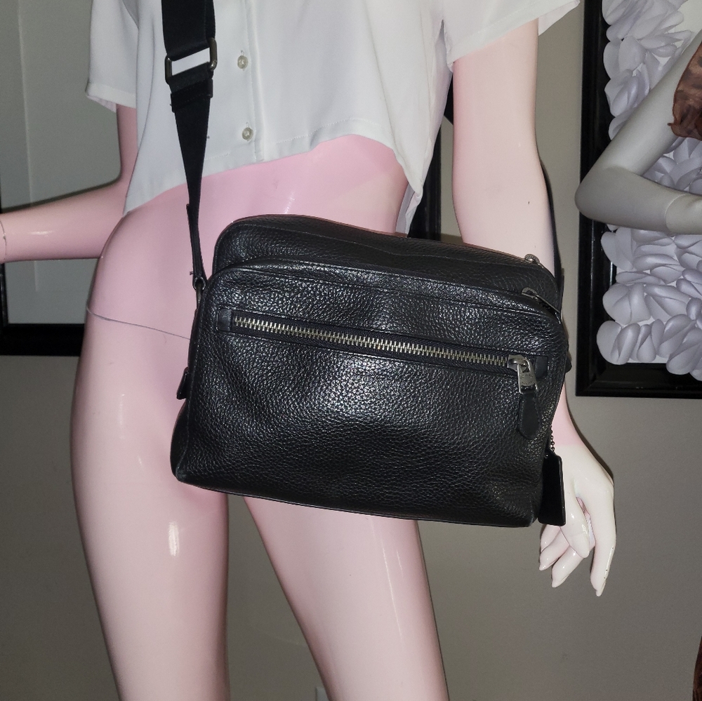 Coach black, black crossbody camara purse handbag